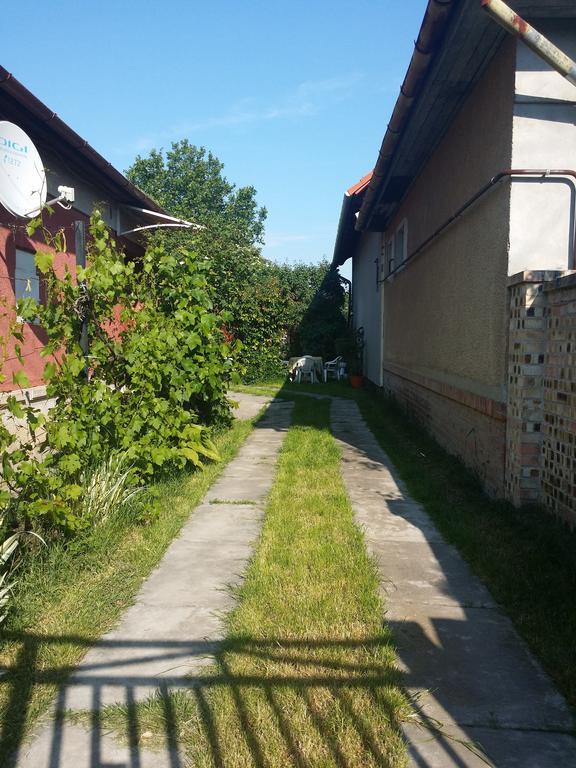 Apartament Boris Apartman Gyula Zewnętrze zdjęcie